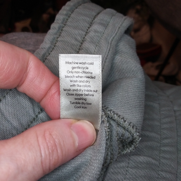 Athleta Light Olive Twill Farallon Skirt - Picture 6 of 7